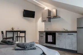 Mini-Apartment 6 - Image 3