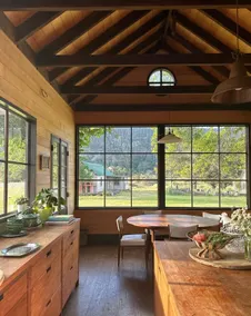 Blue Hills Luxury Farm Stay - Image 4