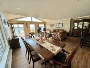 Water's Edge Cottage - Image 5