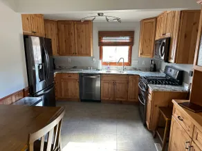 Burks Bungalow - 3 bedrooms & Entertainment space - Image 5