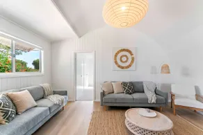 The Roundhouse 4BR Home - Image 5