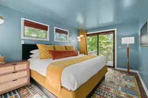 Cozy Retro Lodge~Pool Pass~Arcade~Mountain Views! - Image 2