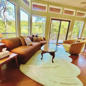 Cozy Retro Lodge~Pool Pass~Arcade~Mountain Views! - Image 5
