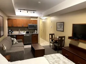 Mountain Suite at Falcon Crest Lodge - Image 3