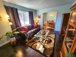 Airport Hideaway 4beds, 3BR, 2Ba 8 mins to Airport - Image 2