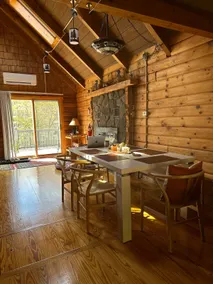 Hogg Mountain Cozy Cabin - Image 5