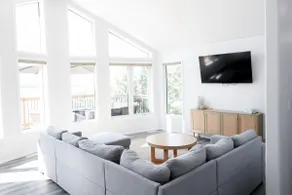 Lake front Cabin | sleeps 8 | All season - Image 5