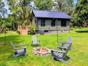 Private Wooded Cabin near River, Food, and Skiing - Image 2