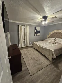 B&A Oasis Newly Renovated Home - Image 4