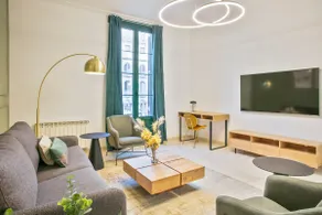 Anton's Downtown Apartment - Image 5