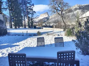 House with view of Mont Aiguille - Image 2
