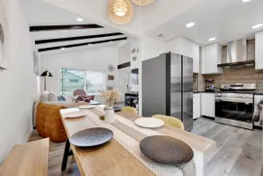 Cozy Little Townhouse near Local Eats - Image 3