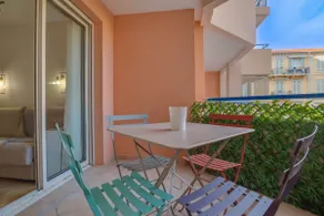 Apartment 100m from the beach - Image 2