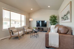 Near I29 & I94 - 4BR Spacious - Pack n Play -Games - Image 2