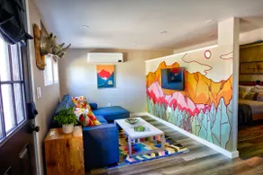 Funky Oasis Near Main Street, Walk to Village - Image 4