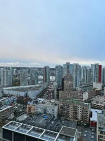 Cozy Gastown condo with a view! - Image 4