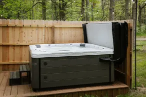Near Lakes/Rivers/Skiing w/Hot tub/Kayaks & More! - Image 2