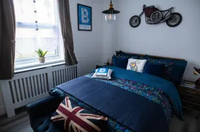 ApArt 1 – Riverside Gallery Flat + Free Parking - Image 4