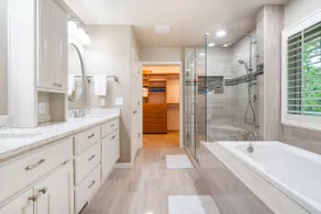 VIEWS, VIEWS, VIEWS! Great Winter Retreat Prices! - Image 3