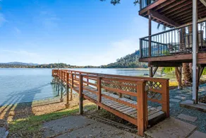 Waterfront• Private Dock • EV Charger • Sleeps 8+ - Image 4