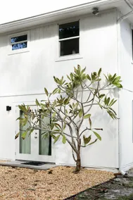 3BR Beachwood Bungalow Near Beaches & Downtown - Image 2