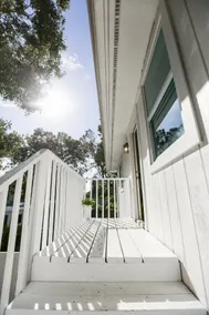 3BR Beachwood Bungalow Near Beaches & Downtown - Image 5