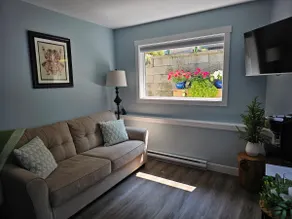 The Fiddling Frog Guest Suite - Image 2