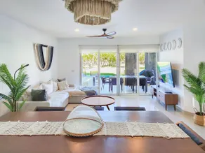 Private Pool & Jacuzzi, by the ocean, 2 bdr apt. - Image 2