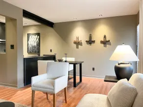 Luxury Warehouse District Condo - Image 4