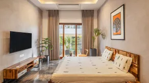 Cochill | Stylish lux spacious 3BHK holiday home - Image 4