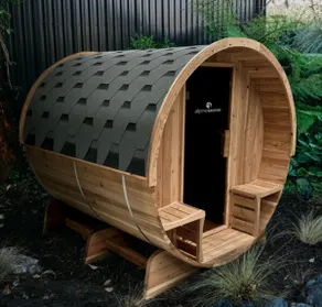 Studio ”Surf Shack” for two & Barrel Cedar Sauna - Image 5