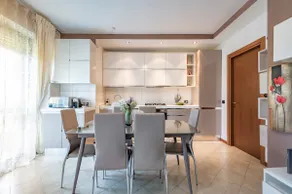 Luxury House con WiFi and free parking - Image 5