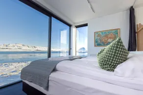 The Oceanfront Villa in Kjós - Image 3