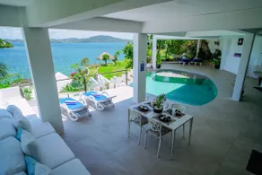 Stunning luxe 220sm villa by the sea entirely private with own pool - Image 2
