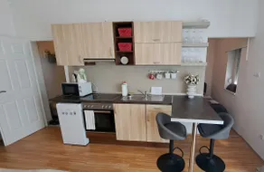 Jelena Apt. Szeged: AC & Free Private Parking - Image 2