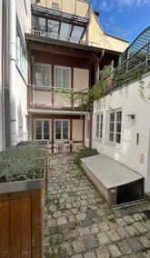 BeckHomes: Luxury apartment right in the old town - Image 3