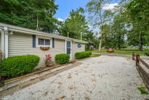 Lake Grove Cottage - 1 min walk from the Strip! - Image 3