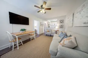 Perfect Midtown Base - 2BR w/On-Site Laundry - Image 2
