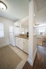 Perfect Midtown Base - 2BR w/On-Site Laundry - Image 5