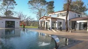 Family Paradise: Cinema, Zip Line & Jacuzzi - Image 2