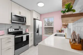 Pink Spot w/ Hot Tub, Game Room + Crazy Bunk Bed! - Image 5