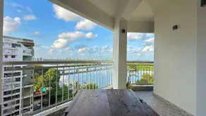 Stunning Art filled / Water View apt in Kochi - Image 2