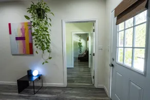Gorgeous one bedroom with full kitchen - Pasadena - Image 5