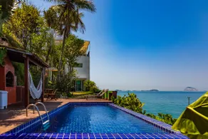 Oceanfront villa in best location - Image 2
