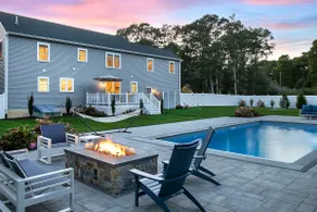 Cape Cod In A Luxe New Construction - Image 5