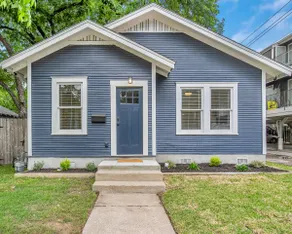 Historic Bungalow | Private Mini Golf | Near UT-DT - Image 4
