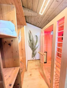 Downtown Sauna Oasis - Image 4