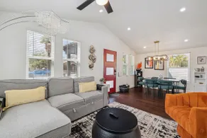 Taylor Street Retreat A | Downtown | Walkable - Image 2