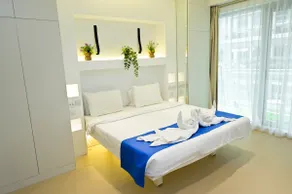 Prestigious Fifth Floor - Image 2