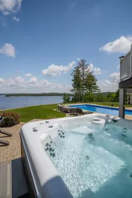 A Luxury Romantic Lakeview w/HOT TUB & GameRoom! - Image 2